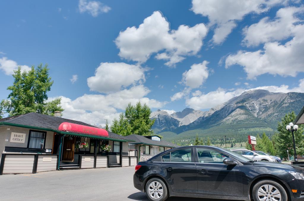 The Drake Inn Canmore Buitenkant foto