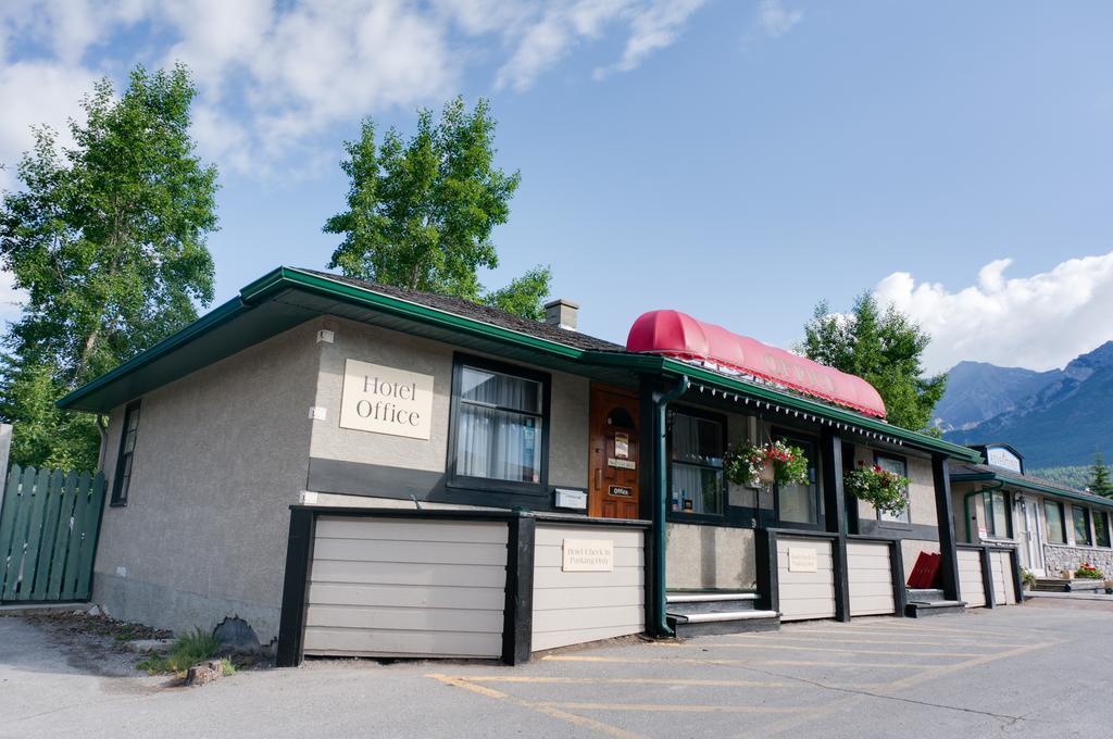 The Drake Inn Canmore Buitenkant foto