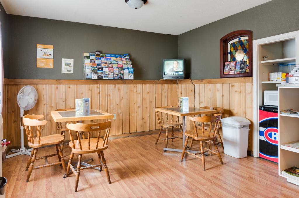 The Drake Inn Canmore Buitenkant foto