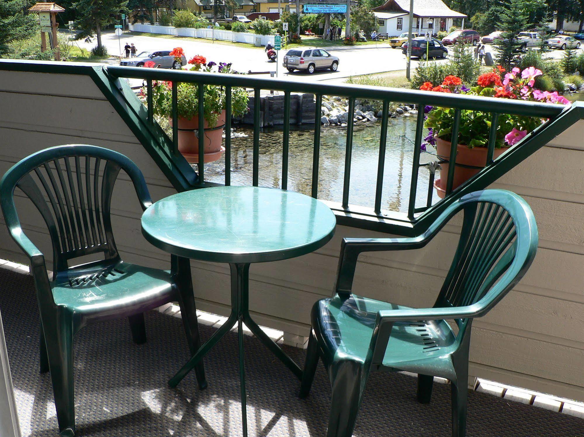 The Drake Inn Canmore Buitenkant foto